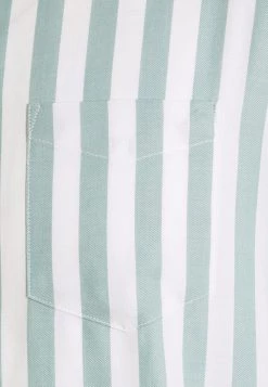 Pier One Chemise Qualité Fiable chemises col à boutons homme -Pas Cher Pier One Boutique 5e36de2675b648e5a81cc9f897c02aa2