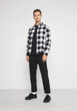 Pier One T-shirt imprimé Assurance De l’Authenticité t-shirts col rond homme -Pas Cher Pier One Boutique 61cdd634993b4cf48c9f6f9b1ecdbaf6