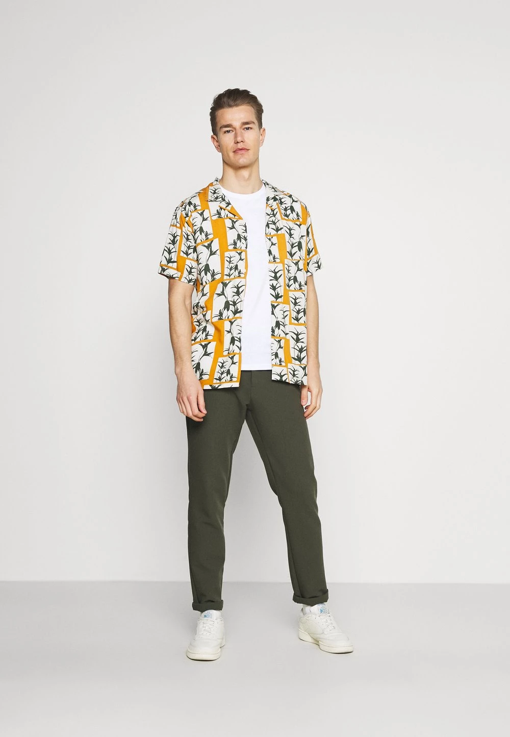 Pier One T-shirt imprimé Prix Imbattable t-shirts col rond homme 4 Pier One T-shirt imprimé Prix Imbattable t-shirts col rond homme – Image 2