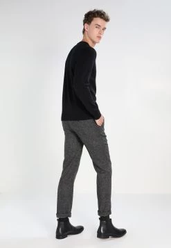 Pier One Plus Bas Prix De Vente Pullover pulls et gilets col en v homme -Pas Cher Pier One Boutique 675afff738254777bfb69195257fb8da