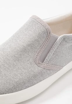 Pier One UNISEX - Mocassins Vendre baskets & sneakers rond -Pas Cher Pier One Boutique 6a263eec32374dbcb89d91671271f61d