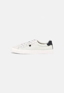 Prix Aimable Pier One Baskets basses sneakers rond unisex