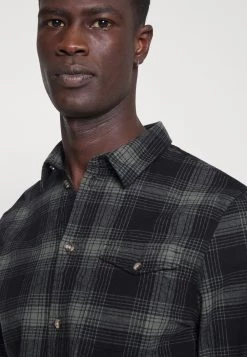 Excellente qualité Pier One Chemise chemises col kent homme -Pas Cher Pier One Boutique 6d26675cd61e41cdbff82c0c54918b41