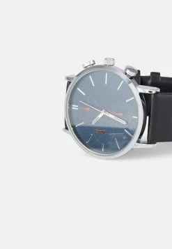 Pier One SET - Montre Meilleure qualité montres et bijoux boucle ardillon homme -Pas Cher Pier One Boutique 6f22f097f3234d7b8427fc90c73f5c05