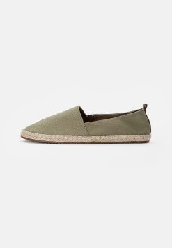 Prix Incroyables Pier One RENA ESPADRILLE UNISEX - Espadrilles chaussures basses rond -Pas Cher Pier One Boutique 72c058eac6254d3ca7dfcd64895f6fd7 5