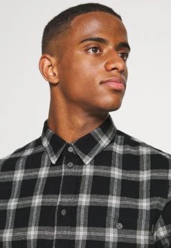 Pier One Chemise Prix Favorable chemises col kent homme -Pas Cher Pier One Boutique 74165dc4368d4b1ab5ade95807e01ed9