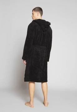 Prix Exclusifs Pier One Peignoir sous-vêtements & chaussettes capuche homme -Pas Cher Pier One Boutique 75a98de977234435b0a886383a91af9e