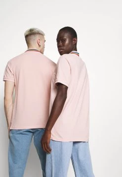 Plus Bas Prix De Vente Pier One PRIDE - Polo t-shirts col polo homme -Pas Cher Pier One Boutique 78319c72665d4e5ba7b1e7006c761aed