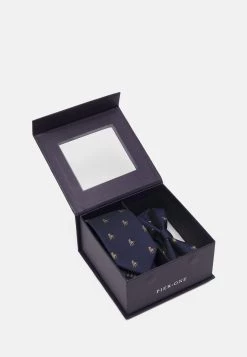 Pier One CHRISTMAS GIFT SET - Cravate Qualité Garantie cravates et nœuds papillon homme homme -Pas Cher Pier One Boutique 7b02a22f798e4e0d84d708b873256ce2