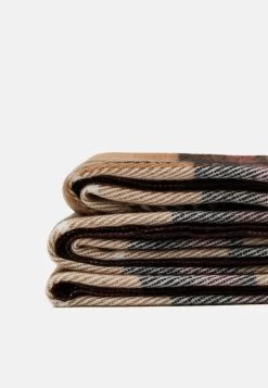 Pier One UNISEX - Écharpe Prix Équitable foulards et écharpes carreaux -Pas Cher Pier One Boutique 7bd7bb8a7cf34fd9b39e0d1180642024