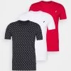Pier One 3 PACK - T-shirt imprimé Soldes En Ligne t-shirts & polos col rond homme -Pas Cher Pier One Boutique 7c14f2cbf6f6477f9fa2e8f6de7df038