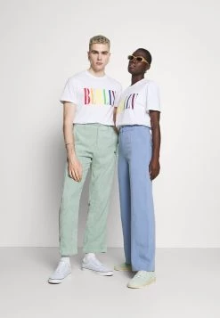 Pier One PRIDE - T-shirt imprimé Soldes t-shirts col rond homme -Pas Cher Pier One Boutique 7e0f647a79e6424a9be425191074a054