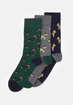 Pier One 3 PACK - Chaussettes Pas Cher sous-vêtements rayures homme -Pas Cher Pier One Boutique 7fe45ca9a54e4929826bb0a626f18d8f 1