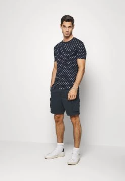 Pier One 3 PACK - T-shirt imprimé Soldes En Ligne t-shirts & polos col rond homme -Pas Cher Pier One Boutique 805d3615c8ed4d44a9cddde17e7a6f3a