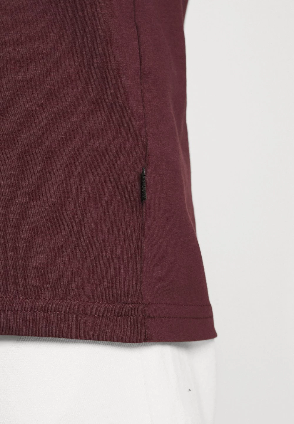 Prix Dégriffé Pier One 2 PACK - T-shirt basique t-shirts col rond homme 8 Prix Dégriffé Pier One 2 PACK - T-shirt basique t-shirts col rond homme – Image 6