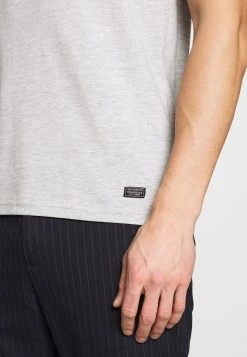 Pier One T-shirt basique Soldes t-shirts col en v homme -Pas Cher Pier One Boutique 830be4d281aa4b0dac1488331ee88bd4