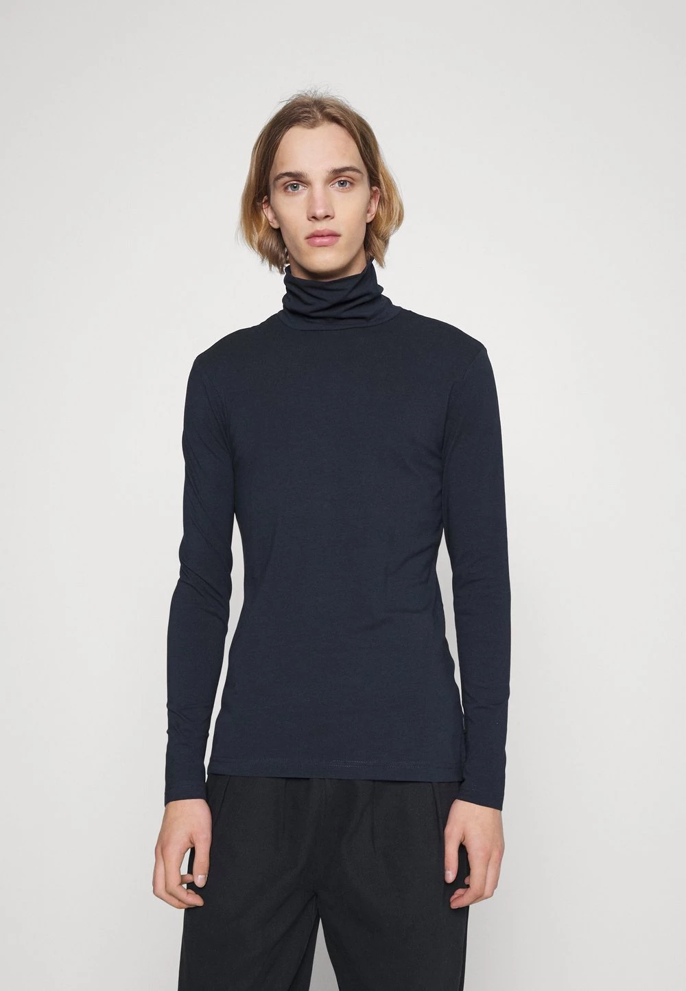 Pier One 2 PACK - T-shirt à manches longues Prix Préférentiel t-shirts & polos col roulé homme 6 Pier One 2 PACK - T-shirt à manches longues Prix Préférentiel t-shirts & polos col roulé homme – Image 4