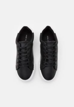 Vendre-Réclame Pier One UNISEX - Baskets basses sneakers rond -Pas Cher Pier One Boutique 85fdec358d9a4907b8fc02bfda0a0bf8