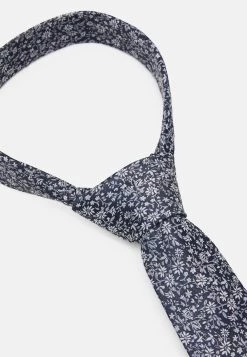 Prix Abordable Pier One SET - Cravate cravates et accessoires de costume floral homme -Pas Cher Pier One Boutique 8640c8b0ae094b30a09f2f5be05a0764