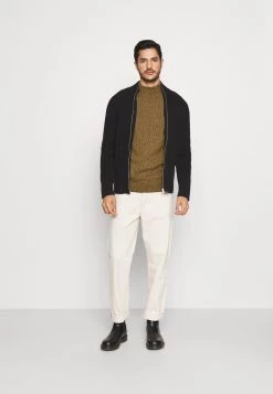 Pier One Prix Équitable Pullover pulls et gilets col officier homme -Pas Cher Pier One Boutique 8821cf39d7244724bd288e4dc87ef69d