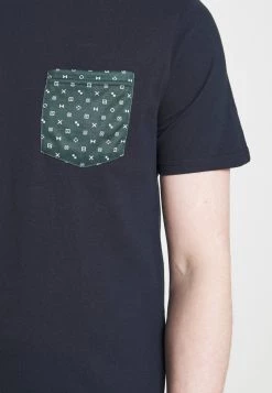 En promotion Pier One T-shirt imprimé t-shirts col rond homme -Pas Cher Pier One Boutique 88d40f8f75c14f84b7f3d8d7fdbcf203