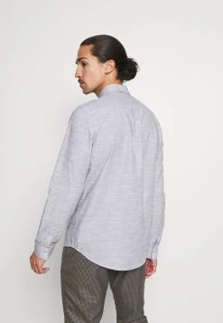 Prix Cassé Pier One Chemise chemises col à boutons homme -Pas Cher Pier One Boutique 8cf577e4ba27485bba3ac679be507afc