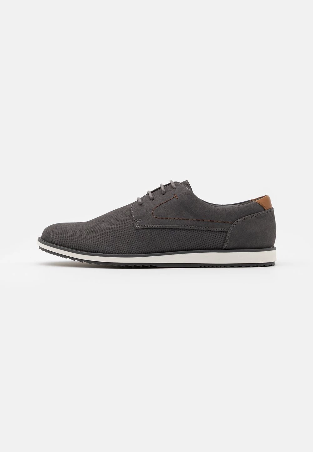 Pier One Prix Dégriffé Chaussures à lacets derbies et richelieus rond homme 3 Pier One Prix Dégriffé Chaussures à lacets derbies et richelieus rond homme