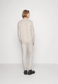 Prix Avantageux Pier One UNITED UTILITY CREW - Sweatshirt sweats & hoodies col rond homme -Pas Cher Pier One Boutique 9106cbd155854d5780b0c01917ebef52