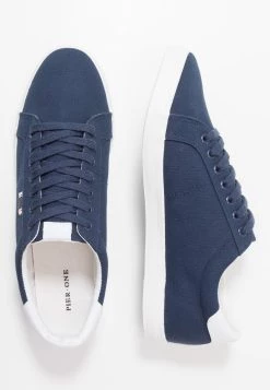 Pier One UNISEX - Baskets basses Prix Imbattable baskets & sneakers rond 10 Pier One UNISEX - Baskets basses Prix Imbattable baskets & sneakers rond -Pas Cher Pier One Boutique 9124648175d54f5ea6801726a12084b1