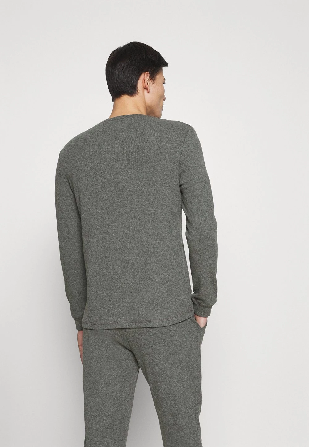 Prix Gelé Pier One LOUNGE HENLEY TOP - Haut de pyjama pyjamas col tunisien homme 5 Prix Gelé Pier One LOUNGE HENLEY TOP - Haut de pyjama pyjamas col tunisien homme – Image 3