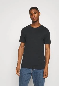 Pier One 5 PACK - T-shirt basique Prix Avantageux t-shirts col rond homme 26 Pier One 5 PACK - T-shirt basique Prix Avantageux t-shirts col rond homme -Pas Cher Pier One Boutique 97c18e35b5f94069b6c162222882cabe