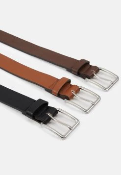 Pier One 3 PACK - Ceinture Prix Malin ceintures boucle ardillon homme -Pas Cher Pier One Boutique 9a9be1d54a5040d8a4e8e3ec83f96348