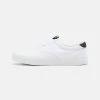 Pier One Prix Légers UNISEX - Baskets basses sneakers rond -Pas Cher Pier One Boutique 9b860452e9ad430c93488835ae1063d3