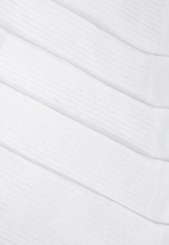 Pier One 5 PACK - Chaussettes Prix Favorable sous-vêtements & chaussettes couleur unie homme -Pas Cher Pier One Boutique a0143f692a984e3cb6a18f509c5b76fd