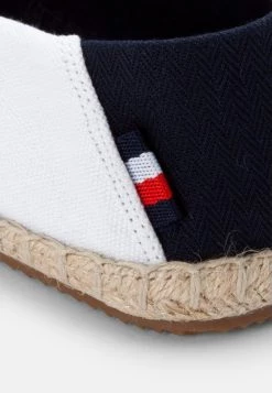 Pier One Espadrilles Soldes chaussures basses rond unisex -Pas Cher Pier One Boutique a179fcff0fc649dd997161588d96d0d4