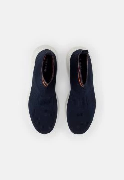 Pier One Baskets montantes - dark blue Prix Gelé baskets & sneakers rond homme -Pas Cher Pier One Boutique a478d51da03c46b5b6dfe44e1e80268d