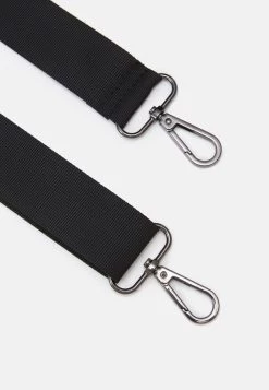 Vendre Pier One UNISEX - Sac ordinateur sacs compartiment pour pc portable -Pas Cher Pier One Boutique a4dfc370042341eb833e0e4dcd12f6d1