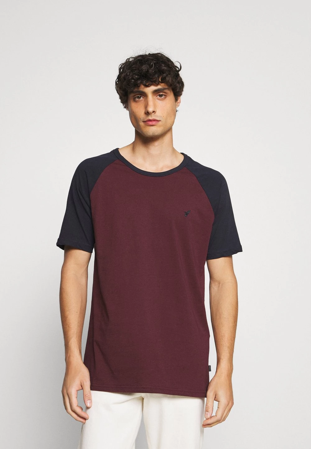 Prix Dégriffé Pier One 2 PACK - T-shirt basique t-shirts col rond homme 4 Prix Dégriffé Pier One 2 PACK - T-shirt basique t-shirts col rond homme – Image 2