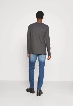 Prix Ourlé Pier One 2 PACK - T-shirt à manches longues t-shirts & polos col rond homme -Pas Cher Pier One Boutique a601e52fa7974b079f93b858d4b782ec