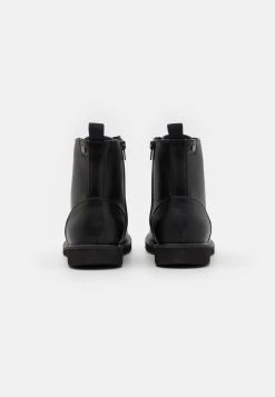 Pier One Bottines à lacets Authentique 100% bottes rond homme -Pas Cher Pier One Boutique a79df0fb0ecc4a9096dcf03677bd49be