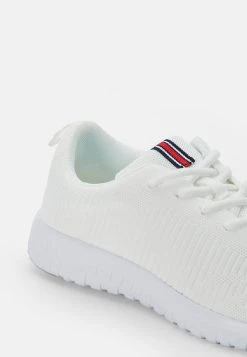 Pier One Baskets basses Prix Refroidis sneakers rond homme -Pas Cher Pier One Boutique a92dd0226b8c49b4b46c89760f6f8b8a