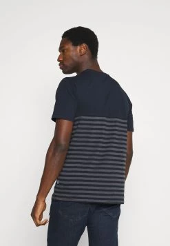 Authentique 100% Pier One T-shirt imprimé t-shirts col rond homme -Pas Cher Pier One Boutique aae1e5403133474bbf77aeaa2e7bd9f0