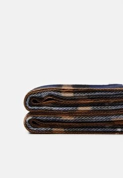 Pier One Remise En Ligne UNISEX - Écharpe foulards et écharpes carreaux -Pas Cher Pier One Boutique ad2d22769e934a19bbb38c9886024f53