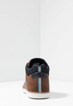 Pier One Prix Bradés Baskets montantes sneakers rond homme -Pas Cher Pier One Boutique aee4361289814e98920761c66b6cbb22