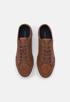 Prix Jamais Vus Pier One Baskets basses sneakers rond homme -Pas Cher Pier One Boutique af3e2a368a8148559f0db2acf0436661