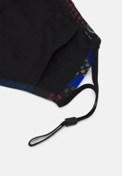 Pier One 3 PACK UNISEX - Masque en tissu Prix Distinctifs masques paisley/cachemire -Pas Cher Pier One Boutique b116ca9312844359b940ccd0d4e83afa