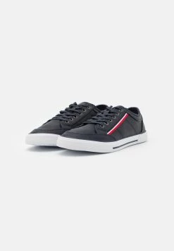 Prix Bradés Pier One Baskets basses sneakers rond homme 10 Prix Bradés Pier One Baskets basses sneakers rond homme -Pas Cher Pier One Boutique b2cc4f66c2cb40e9908ad1dda3109093