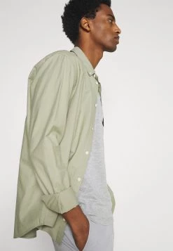 Pier One Débardeur Prix Dégriffé t-shirts encolure large ronde homme -Pas Cher Pier One Boutique b30350ae1602458791556adc815c9da4