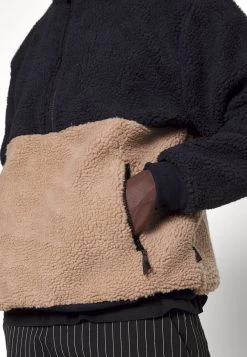 Pier One excellente qualité Sweat polaire sweats & hoodies col camionneur homme 14 Pier One excellente qualité Sweat polaire sweats & hoodies col camionneur homme -Pas Cher Pier One Boutique b4792aadda304f9495225a7341e103b4