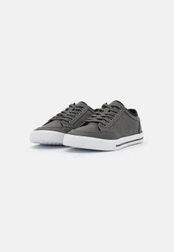 Pier One Prix Acceptable Baskets basses baskets & sneakers rond homme 12 Pier One Prix Acceptable Baskets basses baskets & sneakers rond homme -Pas Cher Pier One Boutique b633810ed14b482ea40aea38a2fc530c